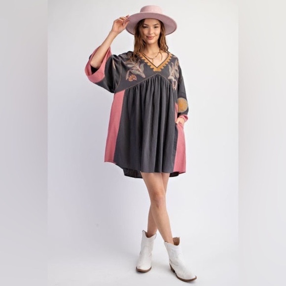 EASEL - Bohemian Floral Embroidered Linen Woven Loose Short Dress - Picture 3 of 7